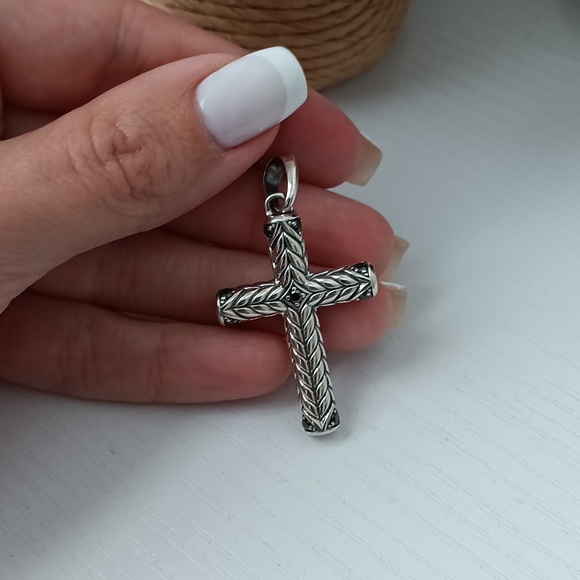 David Yurman Other - David Yurman Men's Sterling Silver Chevron Sculpred Cross with Black Diamonds